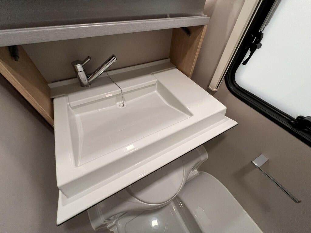 Caravane Adria Adora 593 UK – Image 5
