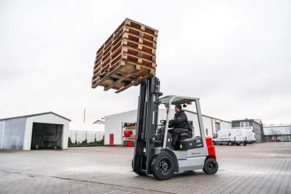 Chariot élévateur électrique EFX jusqu'à 3000 kg – Image 9