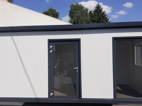 Maison d'été sans autorisation 17m2 avec salle de bain et cuisine – Image 8