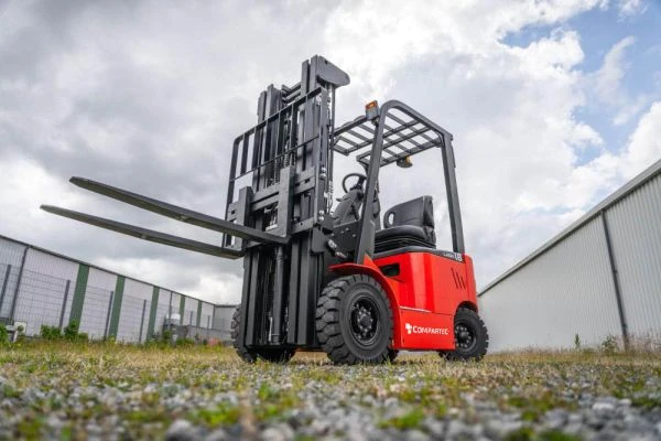 Chariot élévateur électrique LI-ION jusqu'à 4,8 m