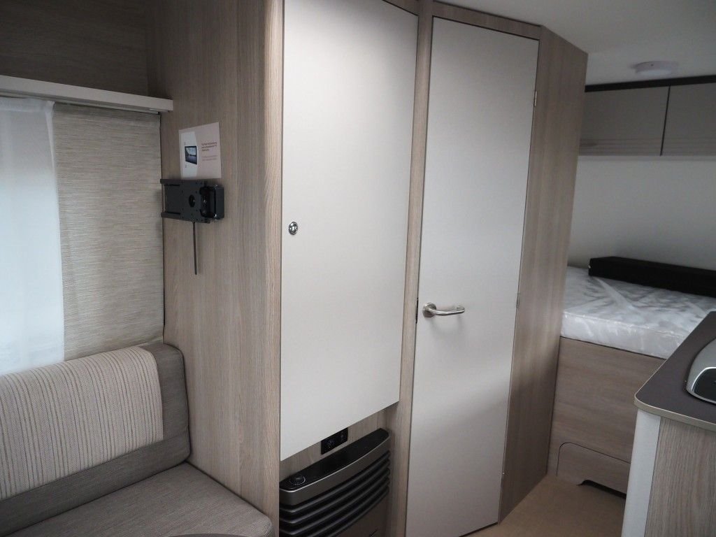 Caravane Bürstner Premio Life 430 Brava – Image 19